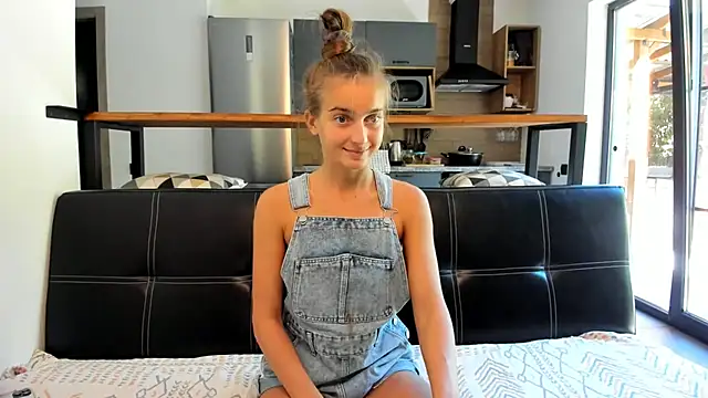 ElizSweet online show from October 1, 9:59 am