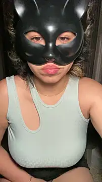 Snapshot of nenalayla chatting on December 16, 6:24 pm nenalayla online show from December 16, 6:24 pm