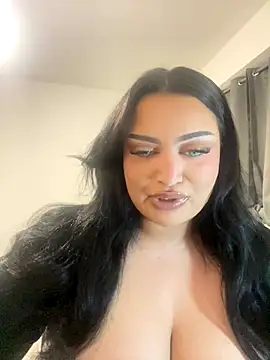 Snapshot of EmiliaPetrova chatting on October 18, 12:13 am EmiliaPetrova online show from October 18, 12:13 am