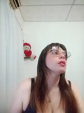 Snapshot of lorenitabella chatting on July 14, 8:30 am lorenitabella online show from July 14, 8:30 am
