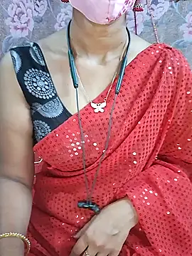 Snapshot of XBHUUME chatting on December 5, 5:06 pm XBHUUME online show from December 5, 5:06 pm