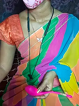 Snapshot of XBHUUME chatting on January 2, 4:46 pm XBHUUME online show from January 2, 4:46 pm