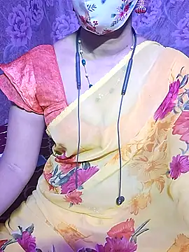 Snapshot of XBHUUME chatting on January 31, 4:48 pm XBHUUME online show from January 31, 4:48 pm