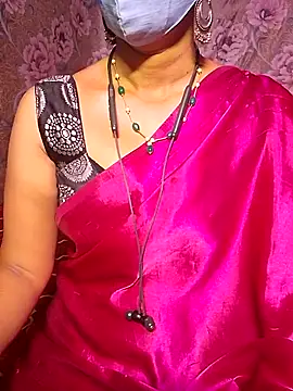 Snapshot of XBHUUME chatting on March 20, 5:36 pm XBHUUME online show from March 20, 5:36 pm