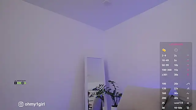 Snapshot of Fallinlove1 chatting on November 16, 9:15 am Fallinlove1 online show from November 16, 9:15 am