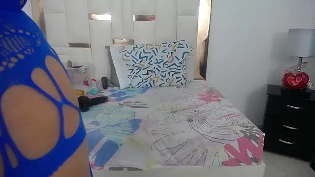 Snapshot of ambercordoba chatting on February 19, 7:27 pm ambercordoba online show from February 19, 7:27 pm