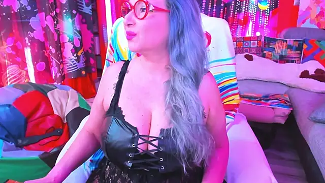 mature lisa naughty online show from March 21, 1:56 pm