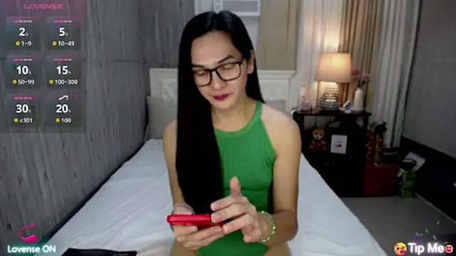 xAsianSweetHeart online show from March 18, 11:30 pm