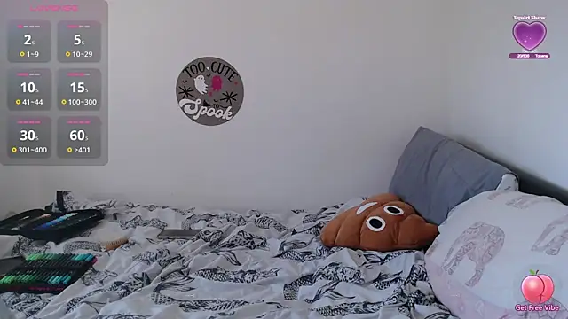 Rebecca Summer online show from September 25, 12:20 pm