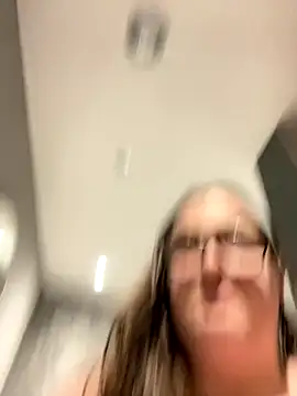 Rebecca Summer online show from November 27, 7:21 am