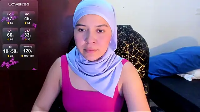 Snapshot of MatchedEyebrow chatting on August 4, 9:28 pm MatchedEyebrow online show from August 4, 9:28 pm
