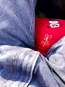 feet toes online show from February 20, 1:19 pm