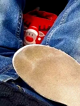 feet toes online show from March 14, 9:57 am