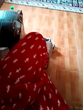 feet toes online show from March 17, 6:07 am