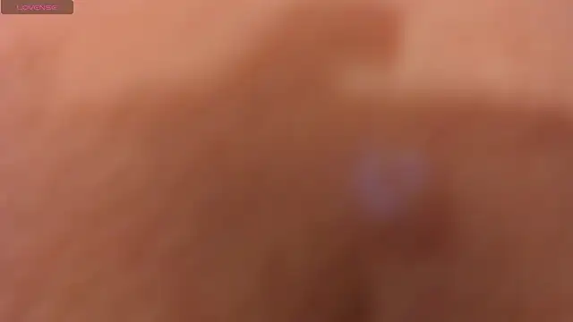 Snapshot of MadelineFox chatting on December 16, 8:30 am MadelineFox online show from December 16, 8:30 am