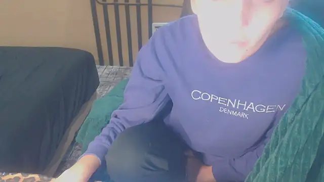 Snapshot of Laco-cO chatting on September 26, 7:01 am Laco-cO online show from September 26, 7:01 am