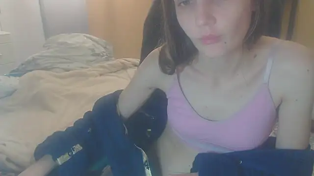 Snapshot of Laco-cO chatting on November 11, 6:41 pm Laco-cO online show from November 11, 6:41 pm