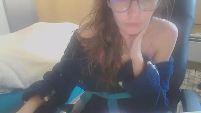 Snapshot of Laco-cO chatting on November 13, 8:35 am Laco-cO online show from November 13, 8:35 am