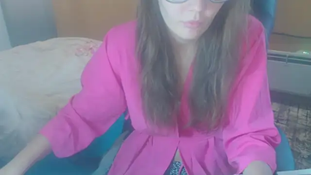 Snapshot of Laco-cO chatting on November 17, 10:43 am Laco-cO online show from November 17, 10:43 am