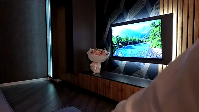 Camilla Railian online show from January 12, 10:12 pm