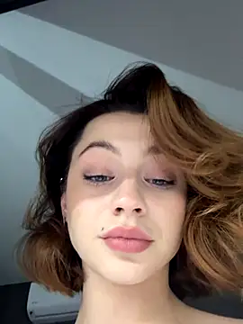 Camilla Railian online show from October 15, 12:11 am