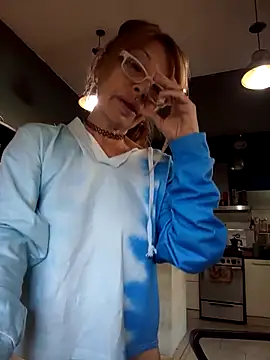 FrozenWaffle online show from May 2, 4:01 pm