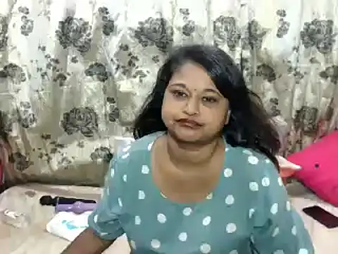 Snapshot of indian_glitter chatting on October 23, 8:40 pm indian glitter online show from October 23, 8:40 pm