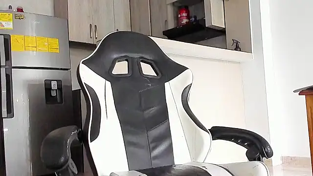 YeremiBrowm online show from February 24, 4:27 pm