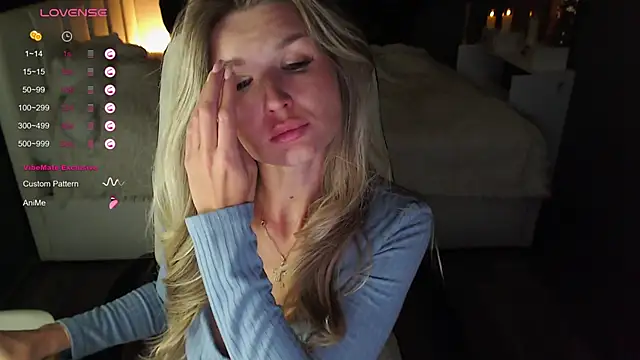 AngelMiaM online show from December 19, 10:10 pm