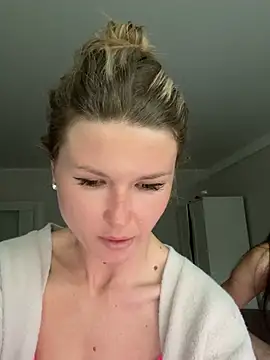 AngelMiaM online show from May 21, 4:36 pm