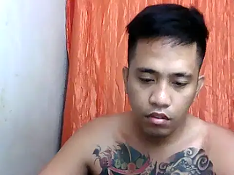 Snapshot of Thyler08 chatting on December 14, 2:12 am Thyler08 online show from December 14, 2:12 am