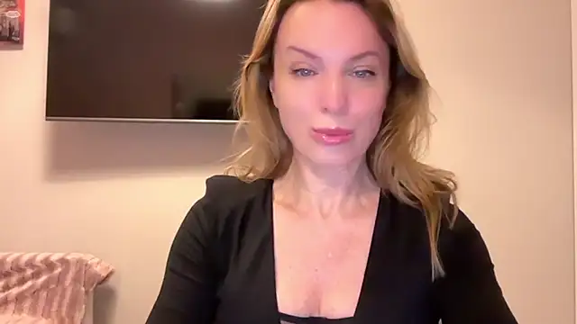 RachellAmazing online show from February 28, 6:21 am