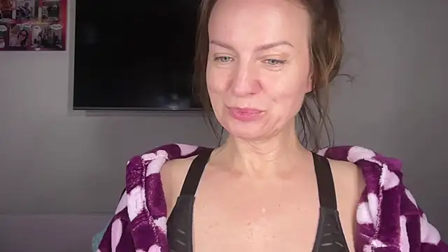 RachellAmazing online show from July 31, 6:18 pm