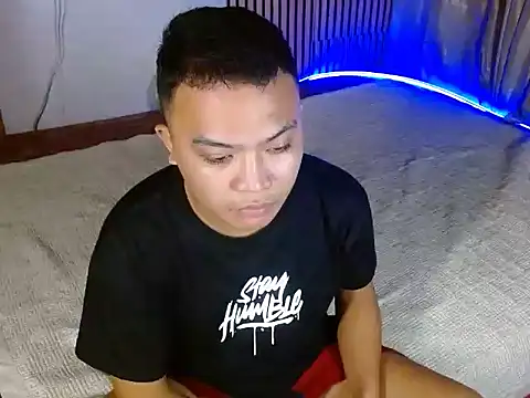 xsweetasian69x online show from December 18, 7:30 pm