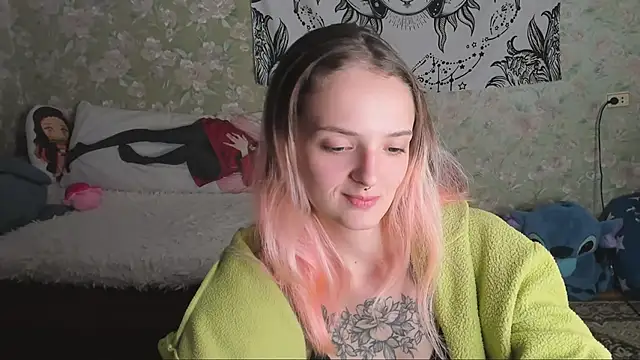 Snapshot of Cutie_Adelia chatting on September 29, 4:45 pm Cutie Adelia online show from September 29, 4:45 pm