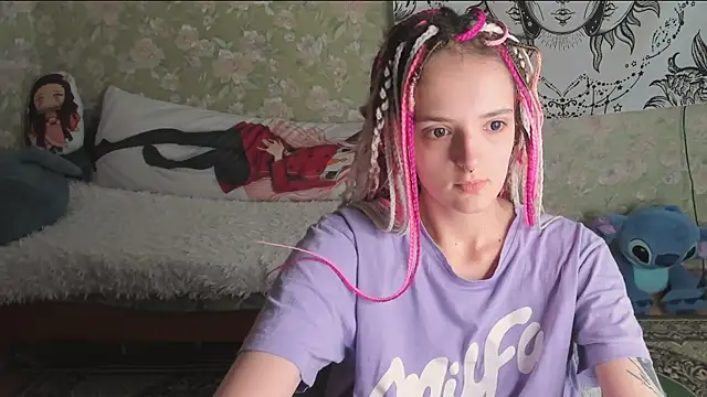 Snapshot of Cutie_Adelia chatting on July 3, 6:31 am Cutie Adelia online show from July 3, 6:31 am