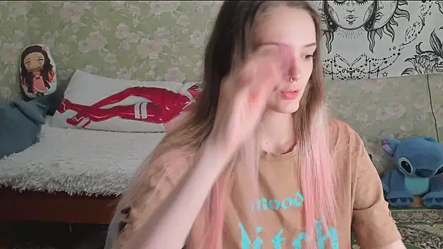 Snapshot of Cutie_Adelia chatting on July 16, 8:53 am Cutie Adelia online show from July 16, 8:53 am