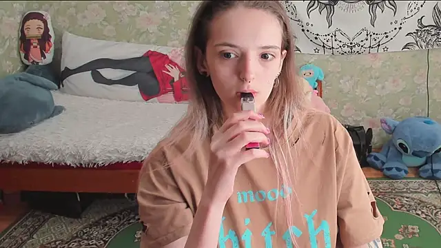 Snapshot of Cutie_Adelia chatting on July 18, 9:57 am Cutie Adelia online show from July 18, 9:57 am