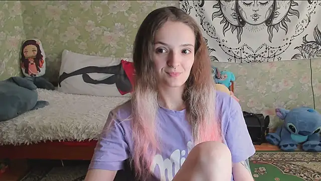 Snapshot of Cutie_Adelia chatting on July 19, 12:42 pm Cutie Adelia online show from July 19, 12:42 pm