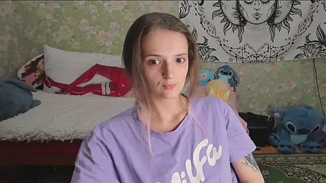 Snapshot of Cutie_Adelia chatting on July 22, 1:36 pm Cutie Adelia online show from July 22, 1:36 pm