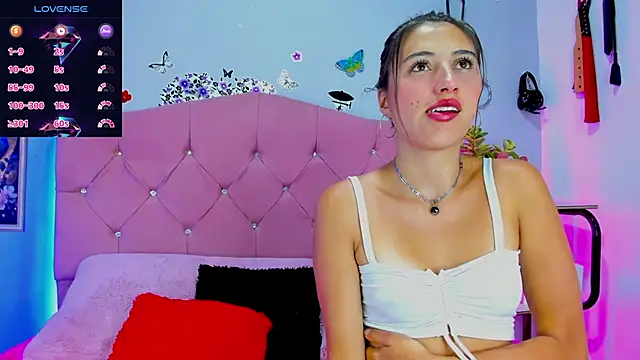 Snapshot of brenda_moris01 chatting on January 23, 1:08 am brenda moris01 online show from January 23, 1:08 am