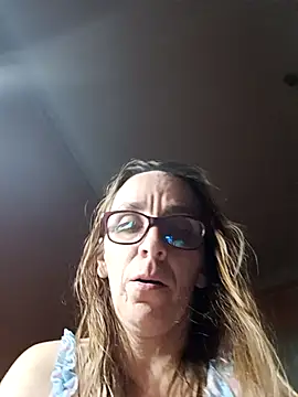 Dettybitch40 online show from October 15, 6:52 pm