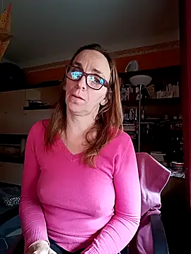 Dettybitch40 online show from October 27, 8:07 am