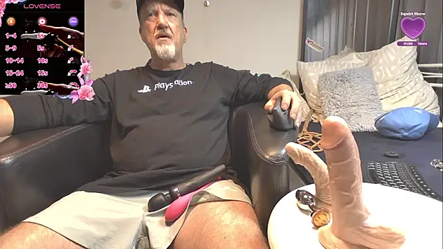 Snapshot of openminddaddy chatting on November 8, 6:24 am openminddaddy online show from November 8, 6:24 am