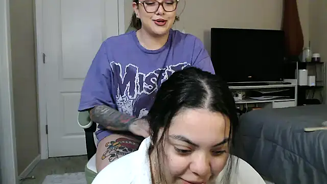 nativepumpkin95 online show from January 17, 8:00 pm