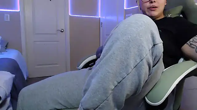 nativepumpkin95 online show from January 25, 3:51 am