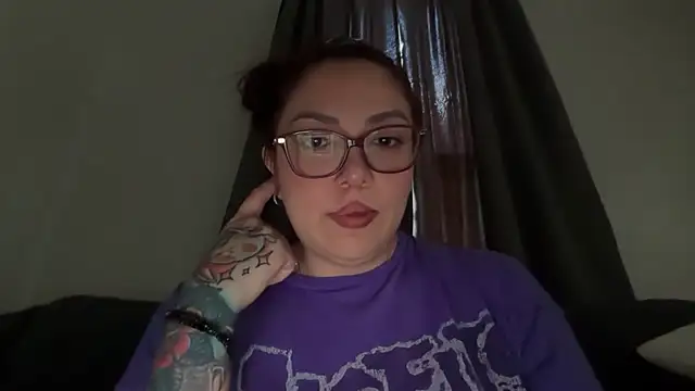 nativepumpkin95 online show from June 18, 10:03 pm