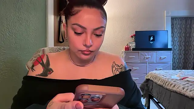 Snapshot of nativepumpkin95 chatting on June 19, 11:08 pm nativepumpkin95 online show from June 19, 11:08 pm