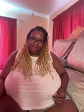 Snapshot of Michyboldy chatting on February 25, 5:30 am Michyboldy online show from February 25, 5:30 am