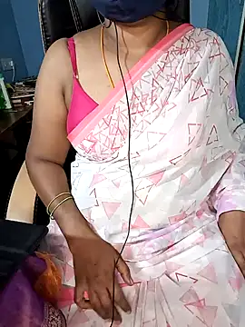 Snapshot of Tamil-hotwife chatting on January 21, 4:54 am Tamil-hotwife online show from January 21, 4:54 am